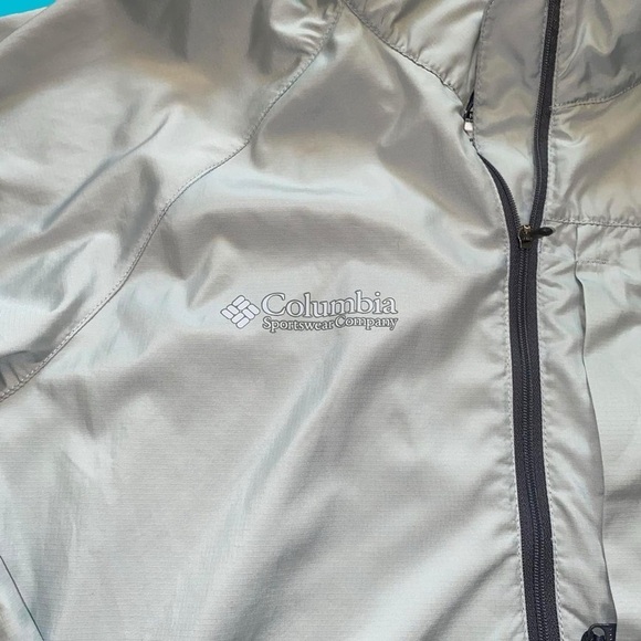 Columbia Gray and Blue windbreaker - Picture 6 of 8
